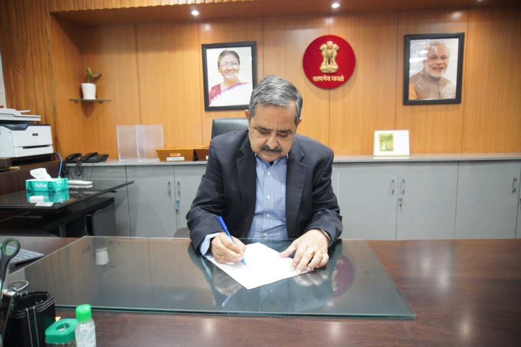 Ashok Kumar Lahiri Takes Charge as NITI Aayog Vice Chairman, Set to Drive India's Viksit Bharat Vision