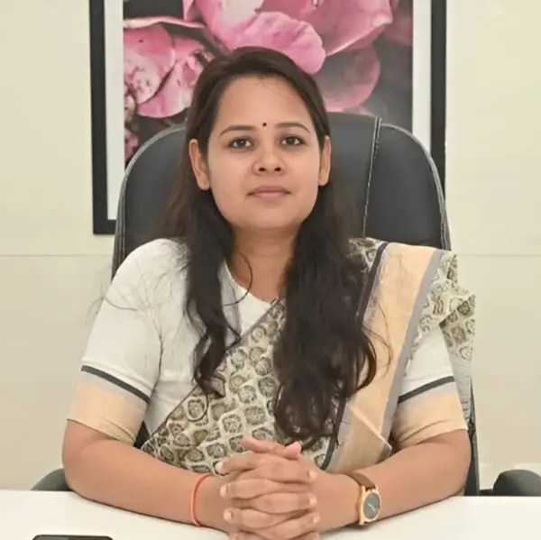 IPS Akshay Konde’s  Wife Akansha Konde (IAS)