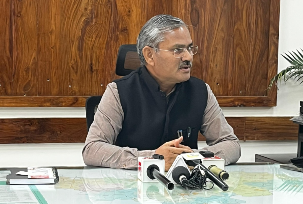 DM Mahender Pal’s Roadmap for Fair Municipal Elections in Hisar